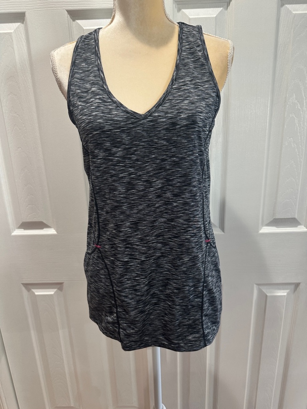 Athleta V-Neck Tank Top Grey SpaceDye Stretch Size L